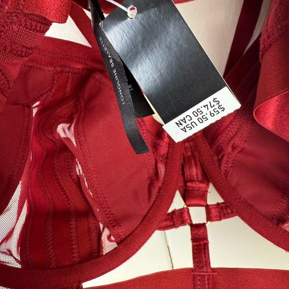 Straps And Rings Satin Underwire Bra With Mesh Cup - Picture 4 of 5